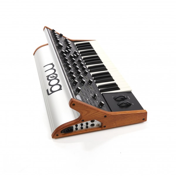 Moog SUB 37 Bob Moog Tribute Edition Paraphonischer Analog  