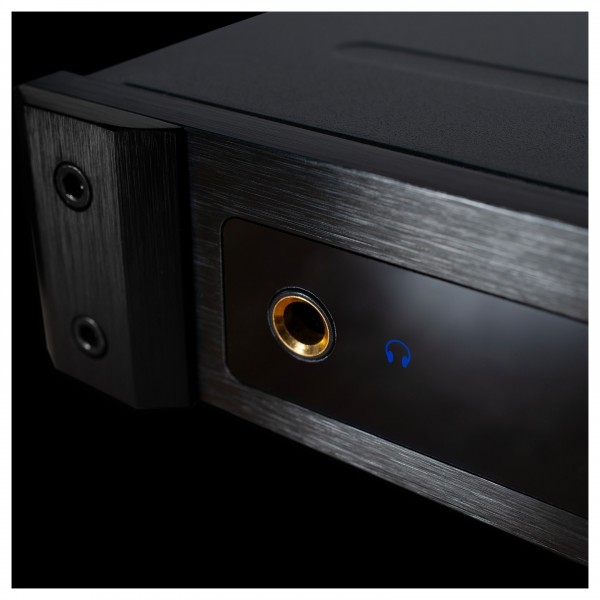 Emotiva XDA3 Reference DAC/Pre amp - front detail