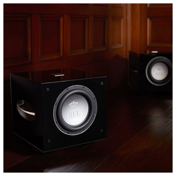 REL S/510 Subwoofer, Black - lifestyle