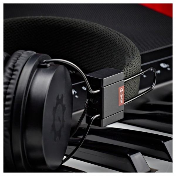 G-HP-5 Lifestyle Image 3