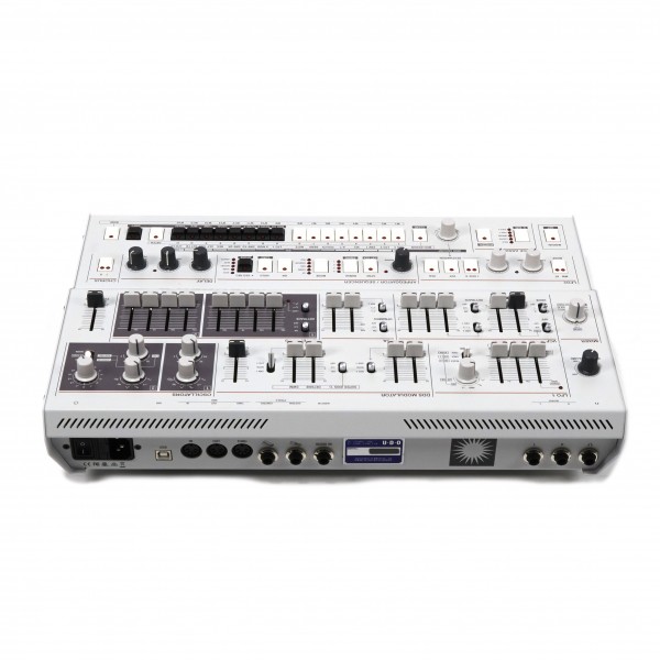 UDO Desktop Super 6, 12-Voice Polyphonic Binaural Hybrid Synthesizer ...