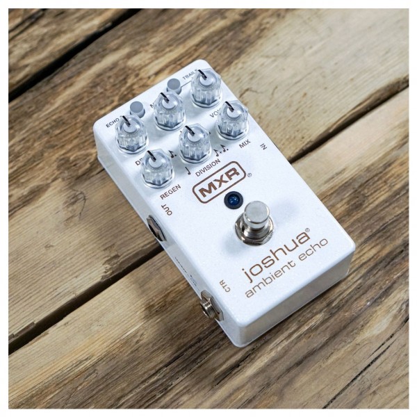 MXR M309 Joshua Ambient Echo at Gear4music