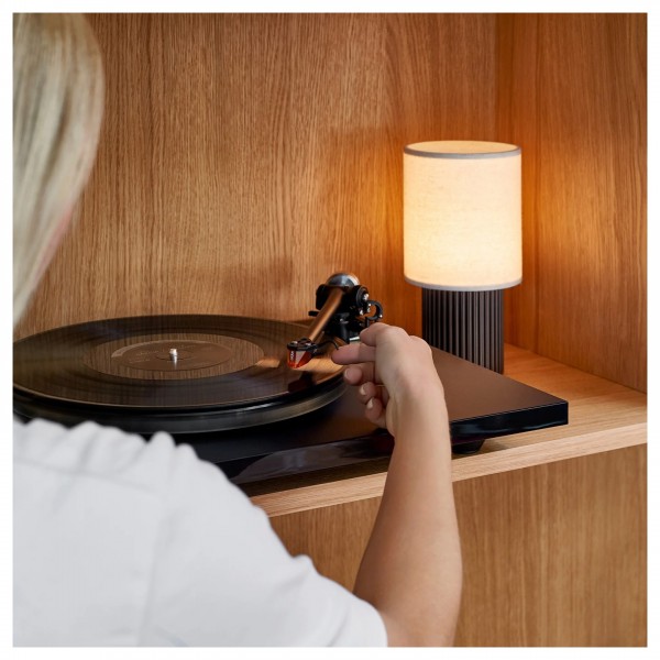 Ortofon 2MR Bronze Cartridge Mounted in Turntable Setup