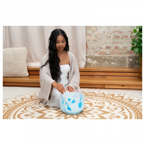 Meinl Sonic Energy 10" Marble Crystal Singing Bowl G4, Throat Chakra - Lifestyle 1