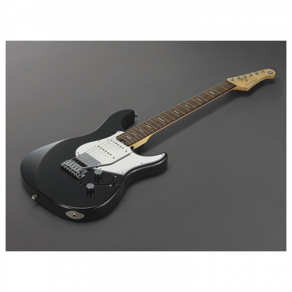 Yamaha Pacifica Professional RW, Black Metallic at Gear4music