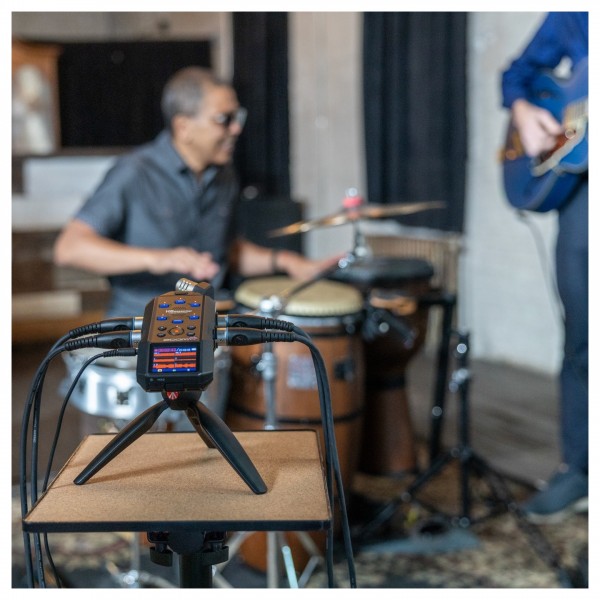 Zoom H6essential 32-Bit 6 Track Recorder - Lifestyle