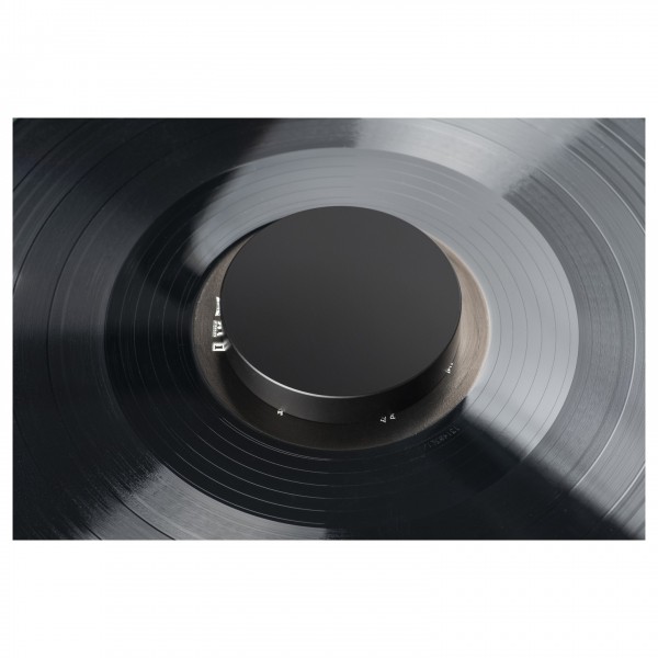 Pro-Ject Record Puck E, Black Lifestyle Image
