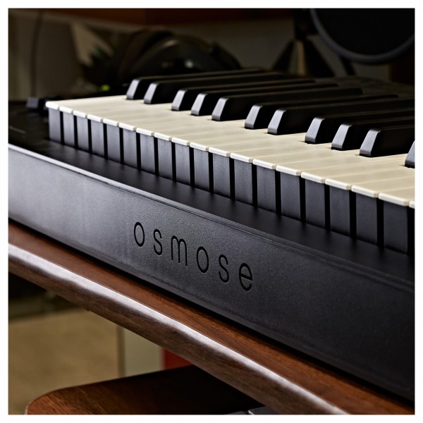Expressive E OSMOSE Expressive Synthesizer - Lifestyle 4