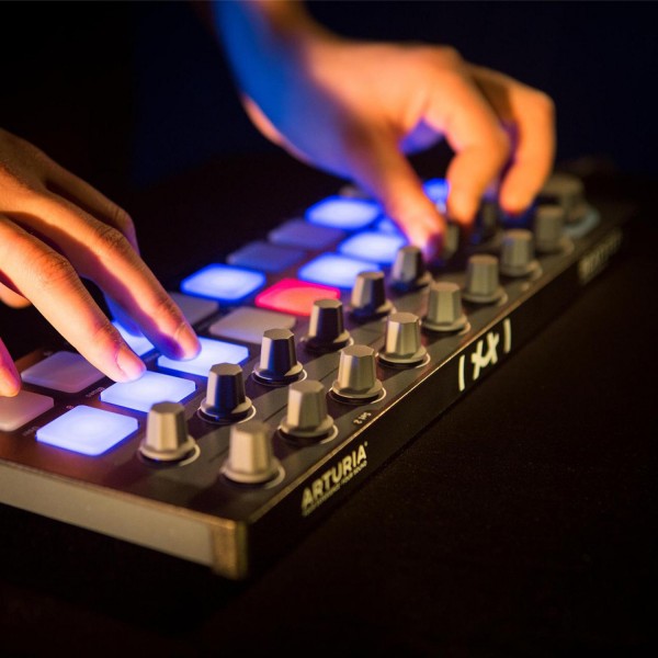 Arturia BeatStep Sequencer, Black Edition | Gear4music