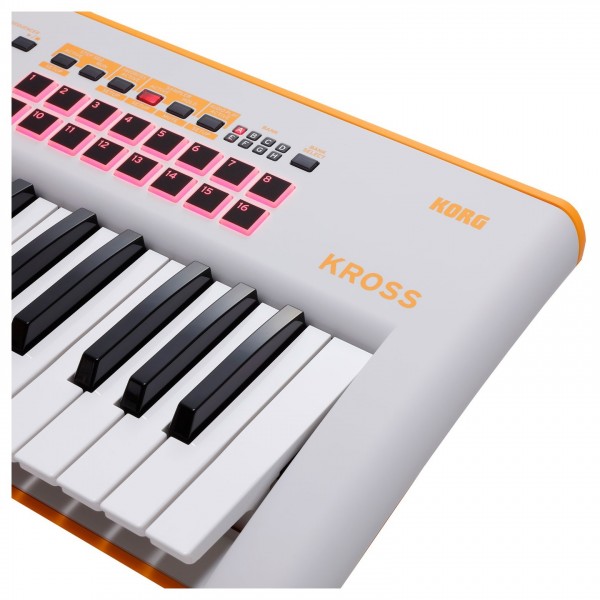 鍵盤楽器 KORG KROSS-61 KORG USED 中古 KROSS-61 ※配送事項要ご確認 ｜イケベ楽器店オンライン