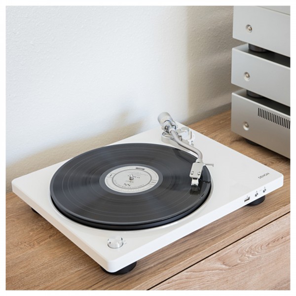 Denon DP-450 Hi-Fi Turntable Lifestyle View 2