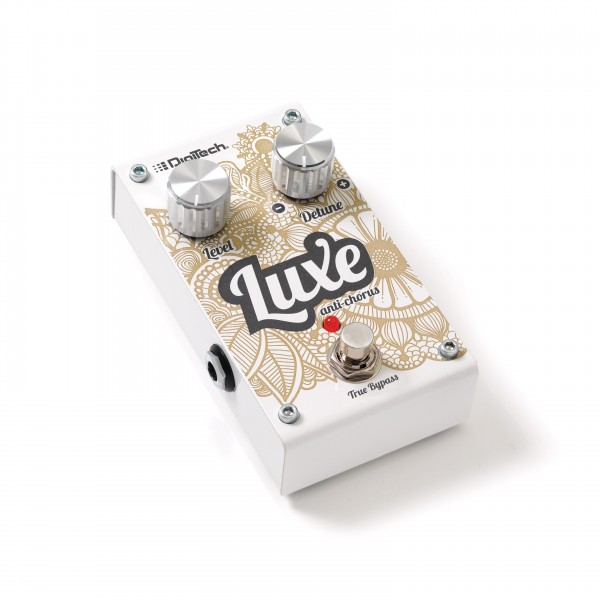 Digitech Luxe Anti-Chorus Polyphonic Detune Effect Pedal angle
