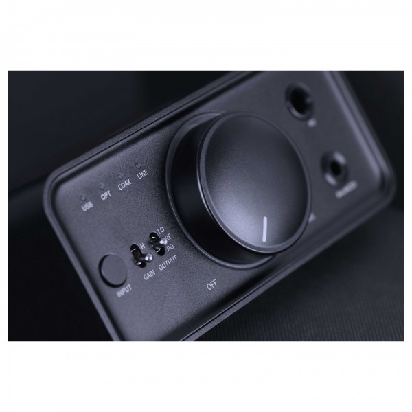 FiiO K7 Desktop DAC and Headphone Amp - Lifestyle