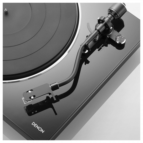 Denon DP-400 Hi-Fi Turntable, Black - Closeup