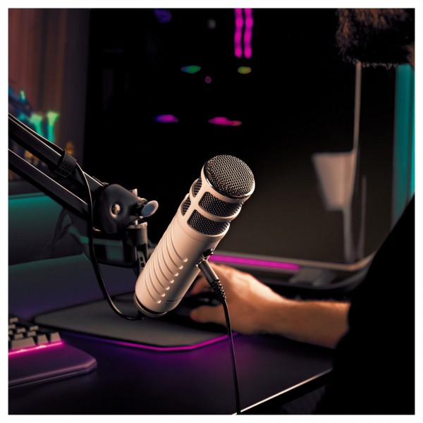 Rode Podcaster USB Broadcast Microphone - Lifestyle