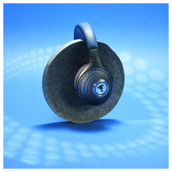 Focal Azurys Closed-Back Headphones - Beauty Shot