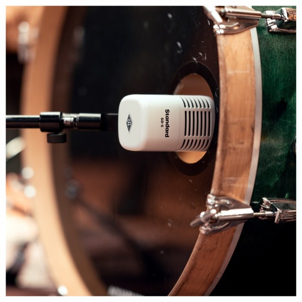 Universal Audio SD-5 Dynamic Microphone with Hemisphere Modeling - Lifestyle (Kick Drum 2)