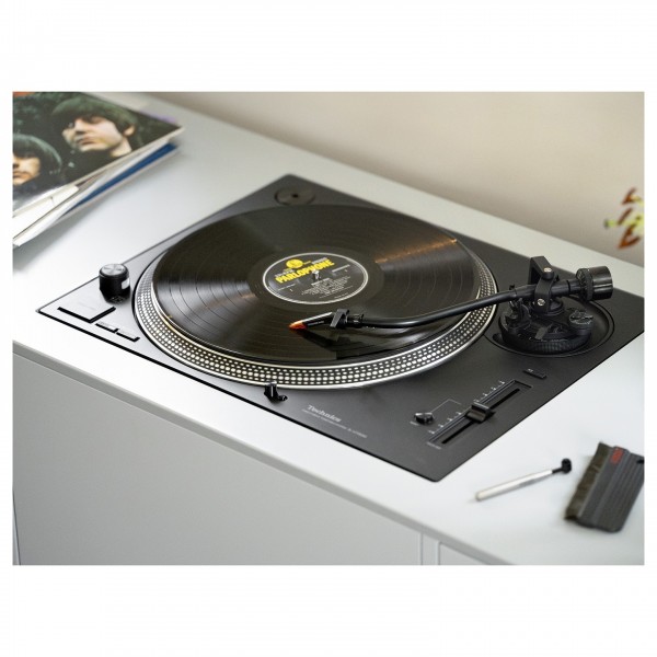 Ortofon Concorde Music Bronze Moving Magnet Cartridge - attached to Technics Turntable 