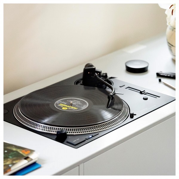Ortofon Concorde Music Black Moving Magnet Cartridge - Attached to turntable