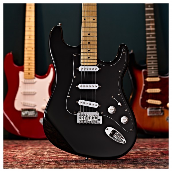 LA Select Electric Guitar Black, 15W Guitar Amp & Accessories