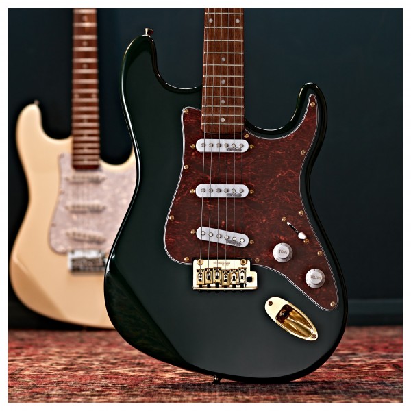 LA Select Electric Guitar Green, 15W Guitar Amp & Accessory Pack