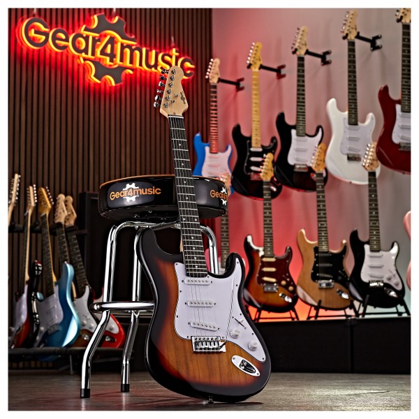 LA Electric Guitar Sunburst, 15W Guitar Amp & Ultimate Accessory Pack