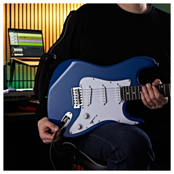 LA Electric Guitar Blue, 15W Guitar Amp & Ultimate Accessory Pack