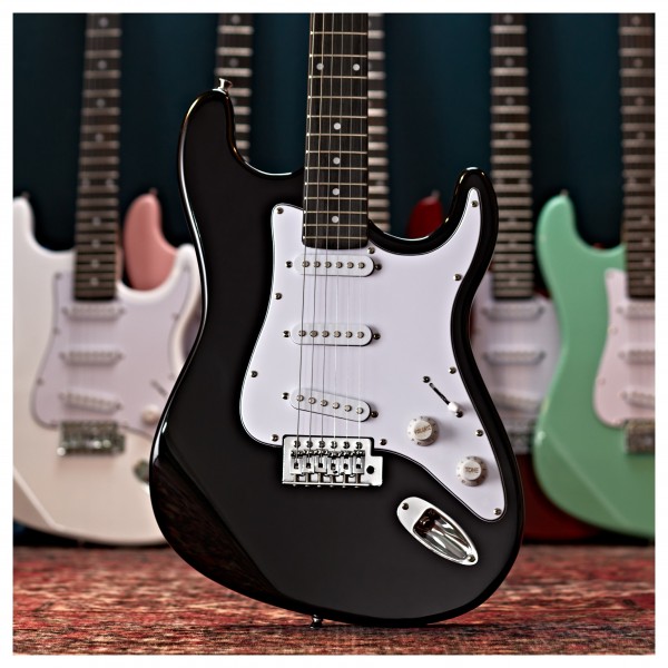 LA Electric Guitar Black, 15W Guitar Amp & Ultimate Accessory Pack