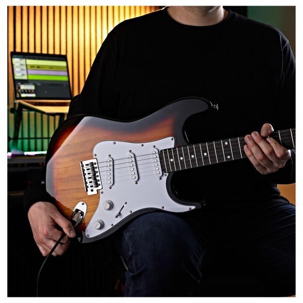 LA Electric Guitar Sunburst, 10W Guitar Amp & Accessory Pack