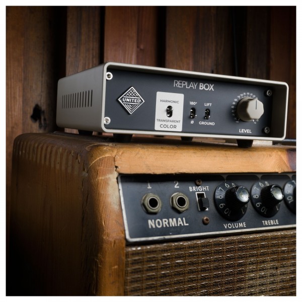 United Studio Technologies Replay Box - Lifestyle 2