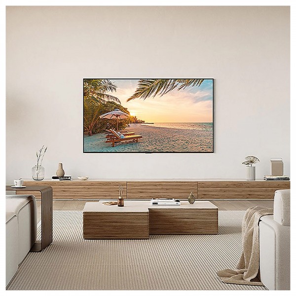 Samsung 2024 Q80D 50-inch QLED 4K HDR Smart TV Lifestyle View