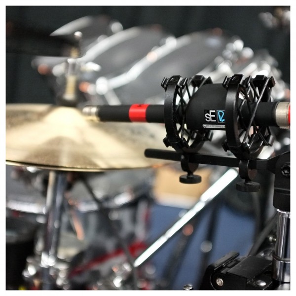 sE Electronics RN17 Rupert Neve, Matched Pair - Lifestyle 3