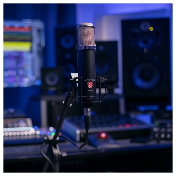 Lauten Audio LA-320 V2 Large Diaphragm Tube Condenser Microphone - Lifestyle