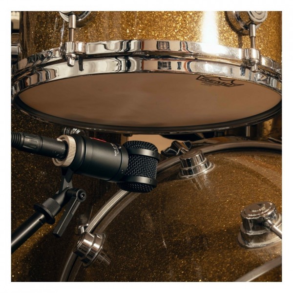 Lauten Audio LS-508 Tom Mic Large Diaphragm FET Condenser Microphone - Lifestyle 3