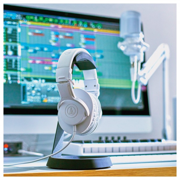 Audio-Technica ATH-M20x Professional Monitor Headphones, White - Lifestyle 1