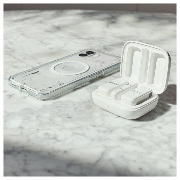 Rode Wireless Micro USB-C, White at Gear4music