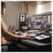 Universal Audio Apollo x4 Gen 2 Essentials+ Edition - Lifestyle