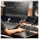 Universal Audio Apollo x8 Gen 2 Essentials+ Edition - Lifestyle 2