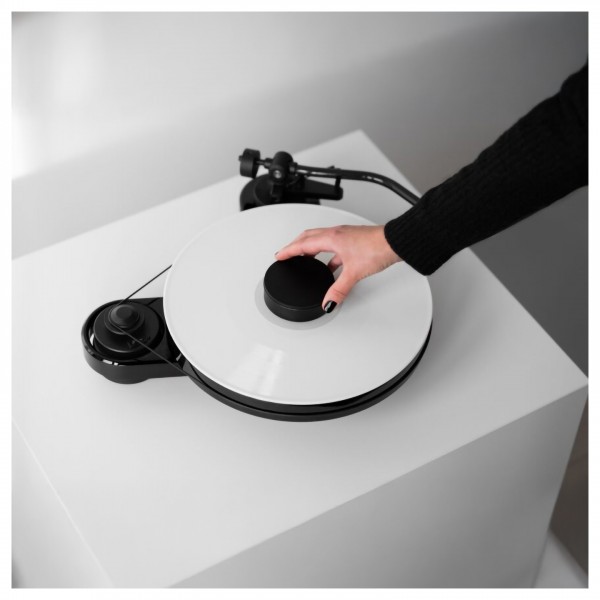 Pro-Ject Record Puck S, Silver - lifestyle 3 