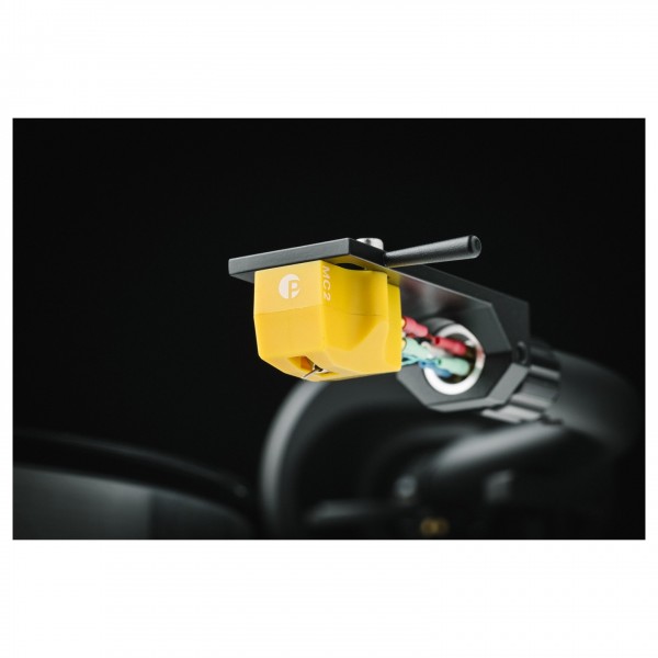 Pro-Ject Pick It MC 2 Moving Coil Cartridge, Yellow - Lifestyle Photo, elevated