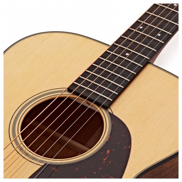 Martin 00-18 (2025)