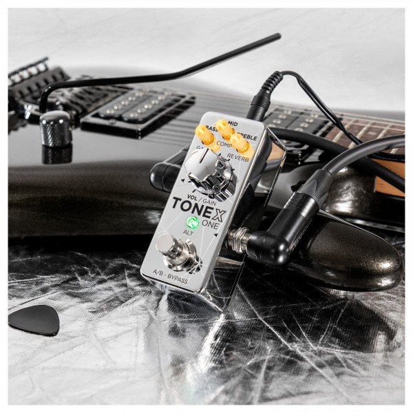 IK Multimedia TONEX ONE Joe Satriani, chromowane wykończenie