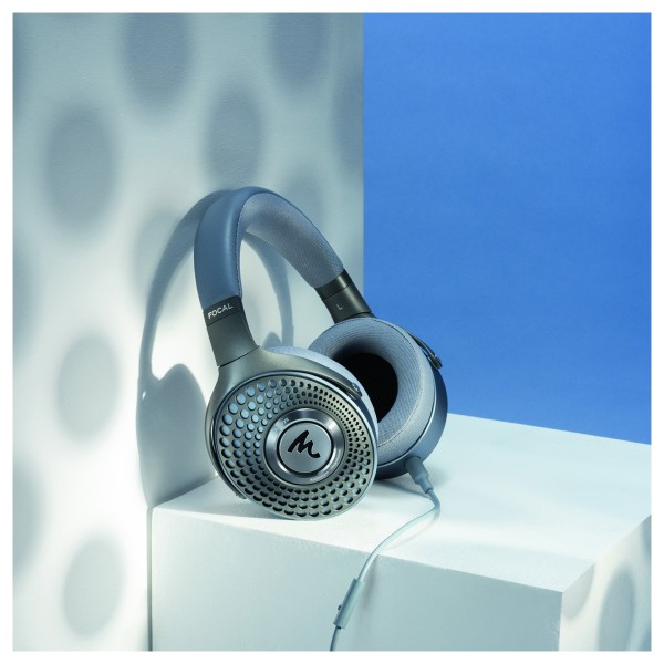 Focal Azurys Closed-Back Headphones - Beauty Shot