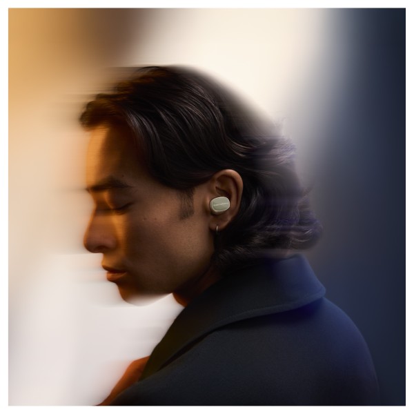 Bowers & Wilkins Pi8 Wireless Bluetooth Noise-Cancelling Earphones, Jade Green - in ears 2