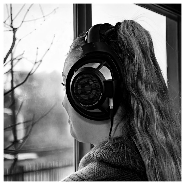 Sennheiser HD 800 S Headphones lifestyle
