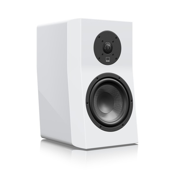 SVS Ultra Evolution Bookshelf Loudspeaker (pair), Piano Gloss White - front no girlle 