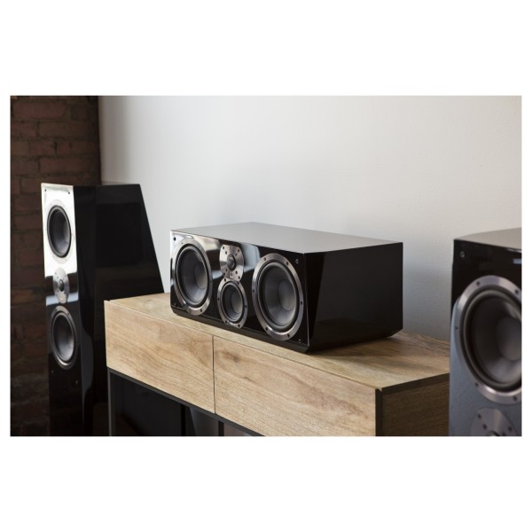 SVS Ultra Centre Speaker (Single), Black Gloss - Lifestyle image with Ultra Tower in home cinema