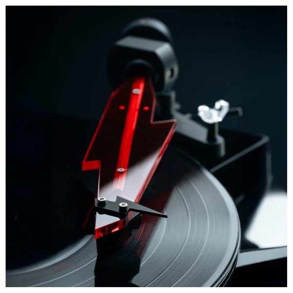 Pro-Ject AC/DC Turntable - tone arm shot 