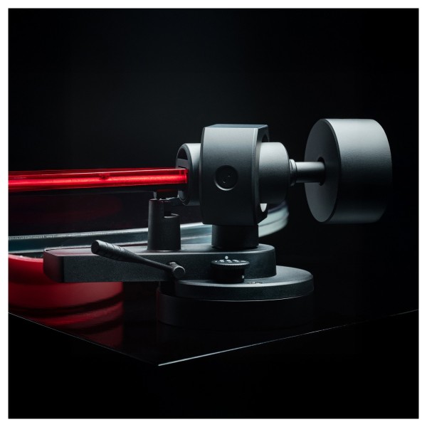 Pro-Ject AC/DC Turntable - gimbal 