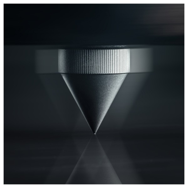 Pro-Ject AC/DC Turntable - spike